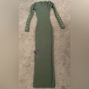 Floor length bodycon dress.